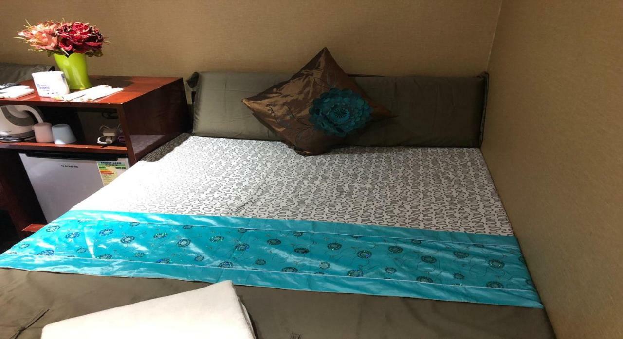 Rich Hostel Hong Kong Ngoại thất bức ảnh